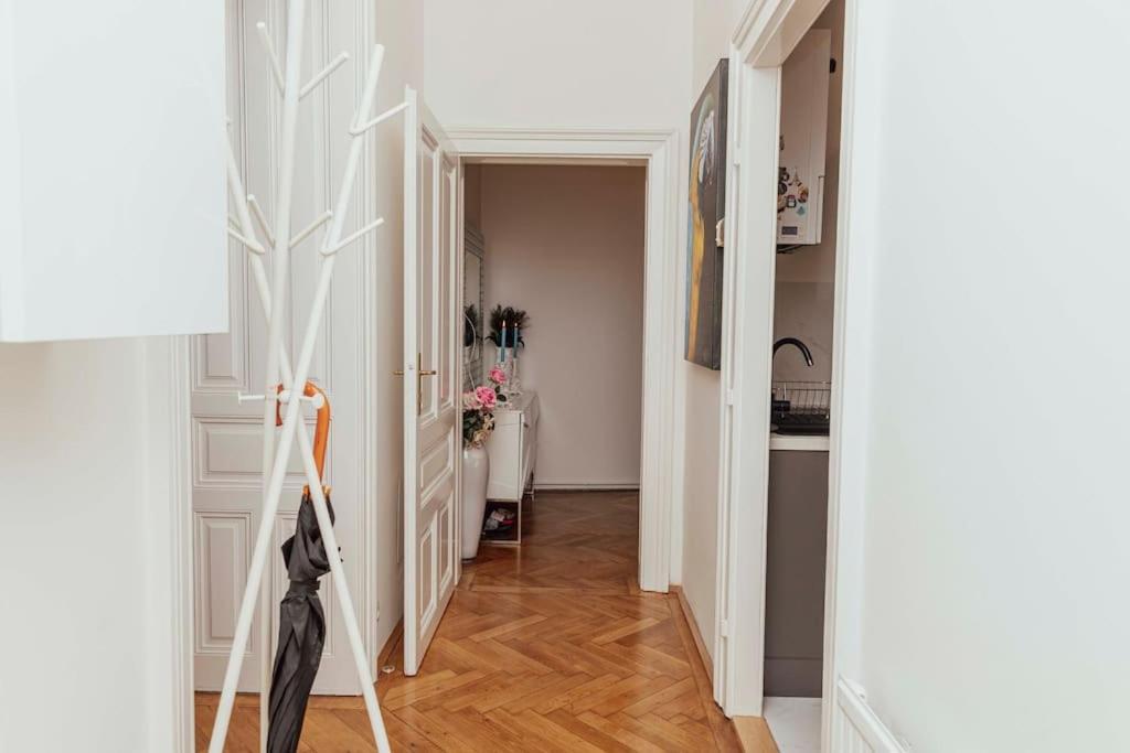 Modern Stylish Comfortable 2 Bedroom Apartment Wien Eksteriør billede