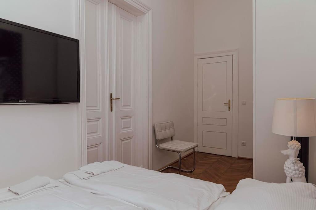 Modern Stylish Comfortable 2 Bedroom Apartment Wien Eksteriør billede