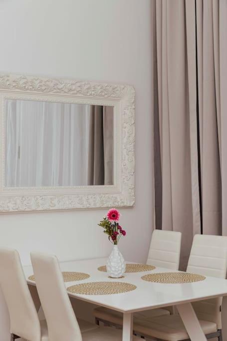 Modern Stylish Comfortable 2 Bedroom Apartment Wien Eksteriør billede