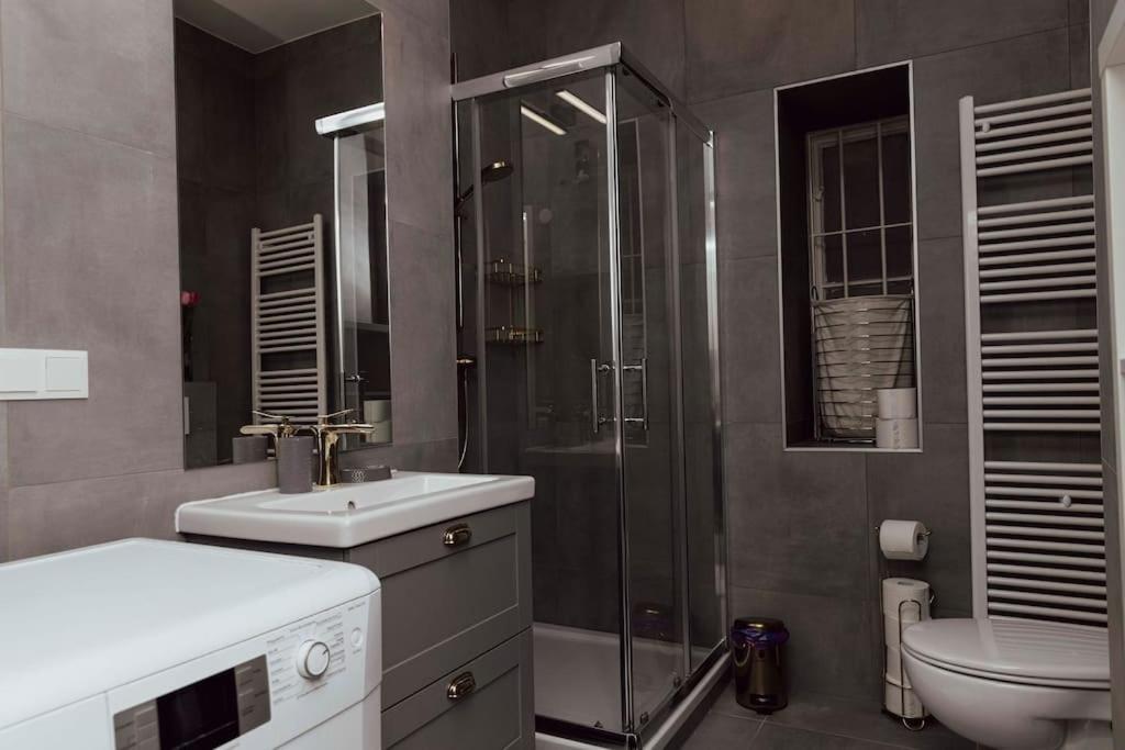Modern Stylish Comfortable 2 Bedroom Apartment Wien Eksteriør billede