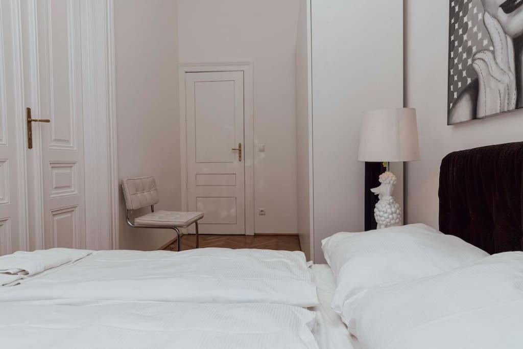 Modern Stylish Comfortable 2 Bedroom Apartment Wien Eksteriør billede