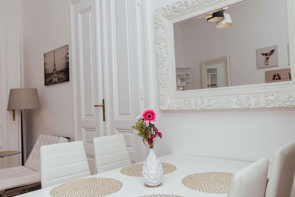 Modern Stylish Comfortable 2 Bedroom Apartment Wien Eksteriør billede
